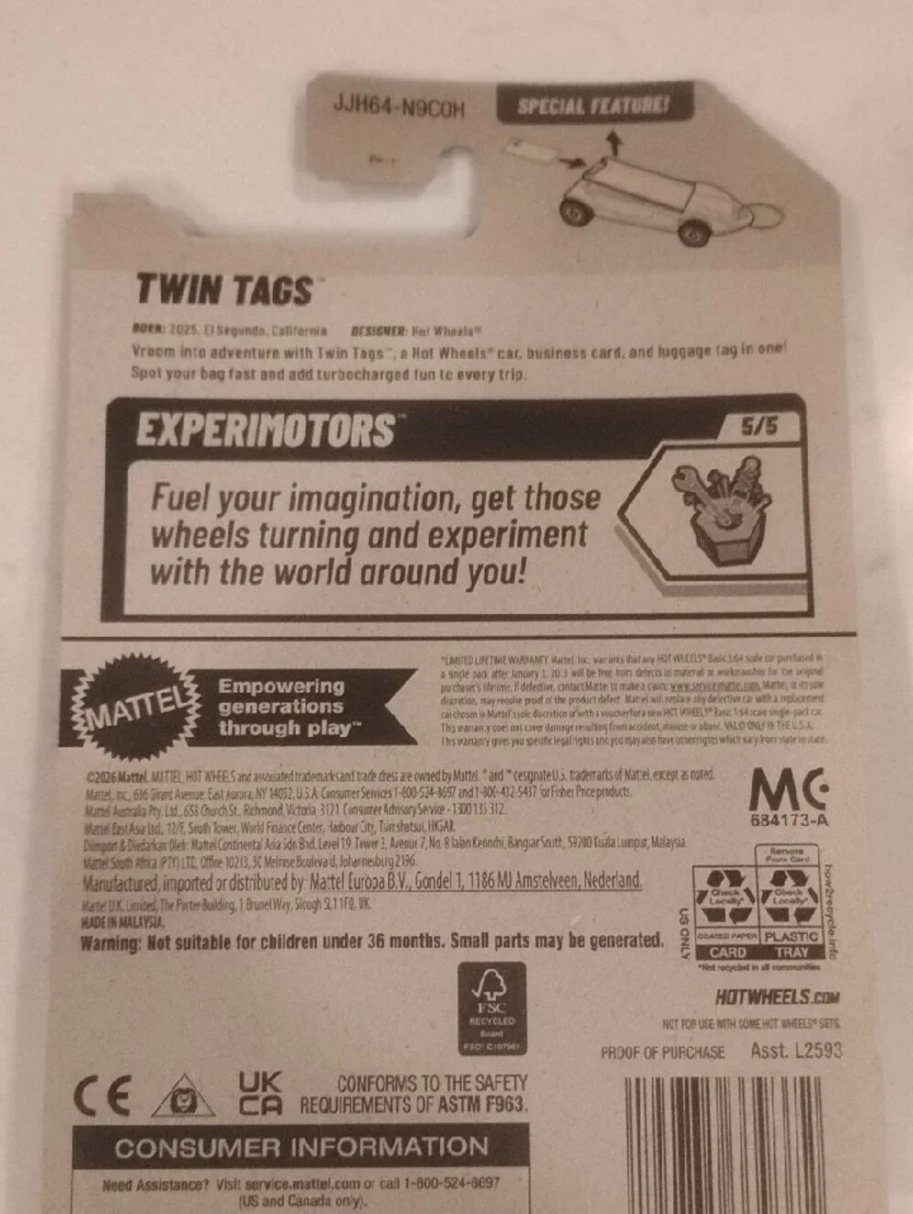 Mattel Hot Wheels Twin Tags Red & White Die-Cast Car And Luggage Tag!
